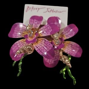 BETSEY JOHNSON Mermaid Jewels Sea Life Delicate Pink Orchid Summer Earrings NWT